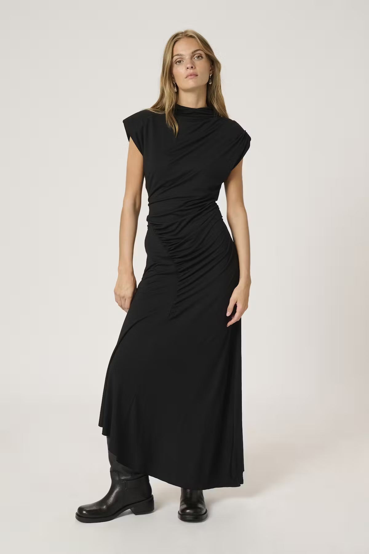 MY ESSENTIAL WARDROBE - ALLURA DRESS BLACK - Annabelle 87