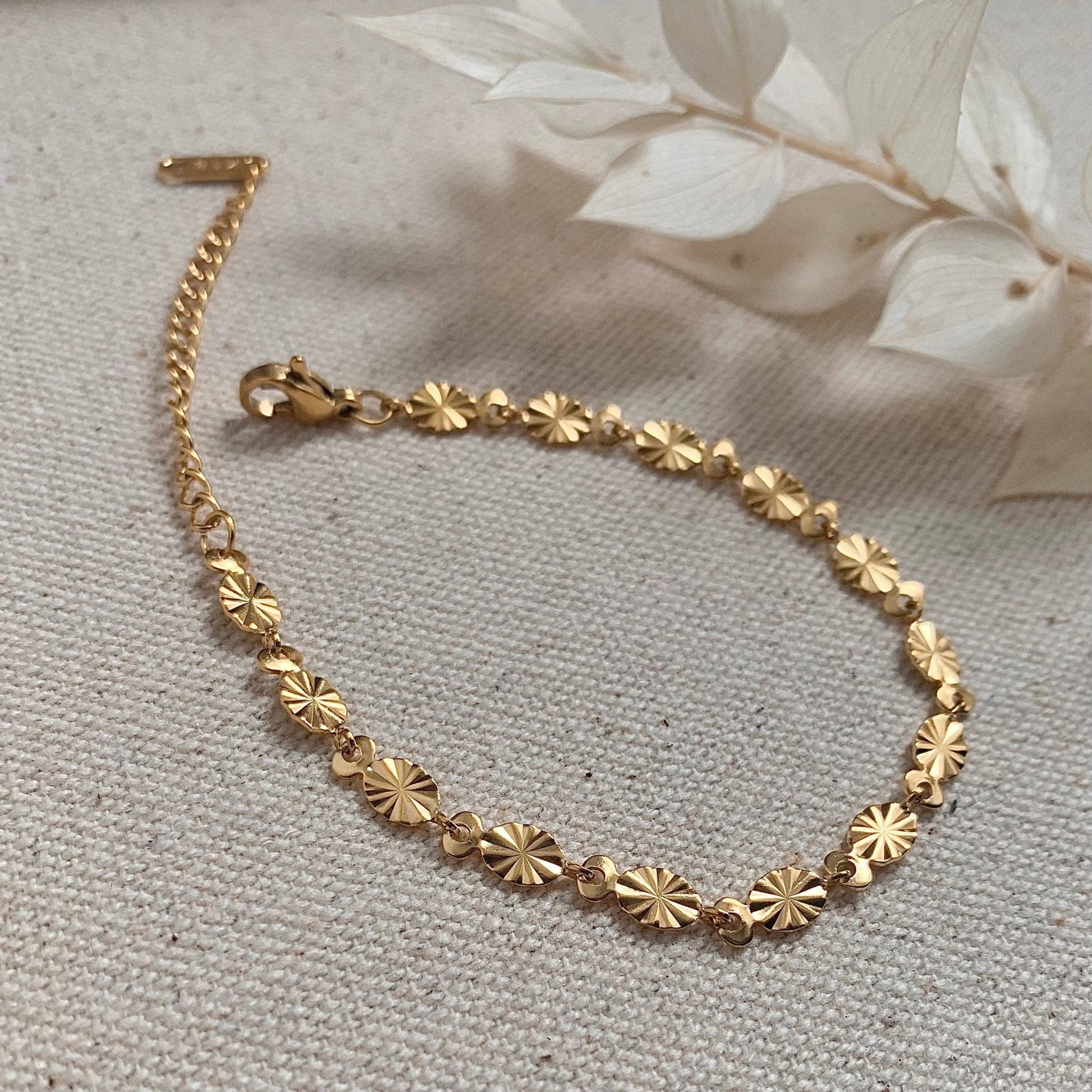 LITTLE NELL - 18k Gold Plated Oval Sunburst Chain Bracelet - Waterproof - Annabelle 87