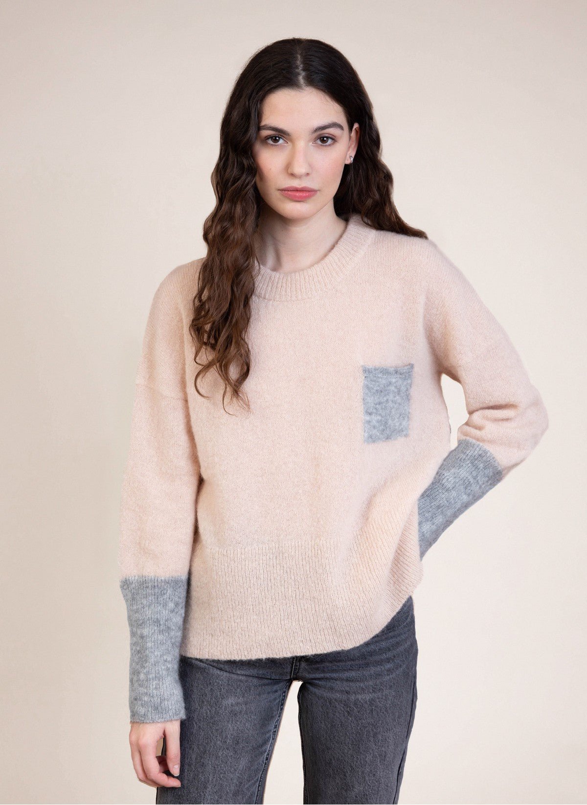 MAISON ANJE - BAFIA SWEATER BEIGE - Annabelle 87