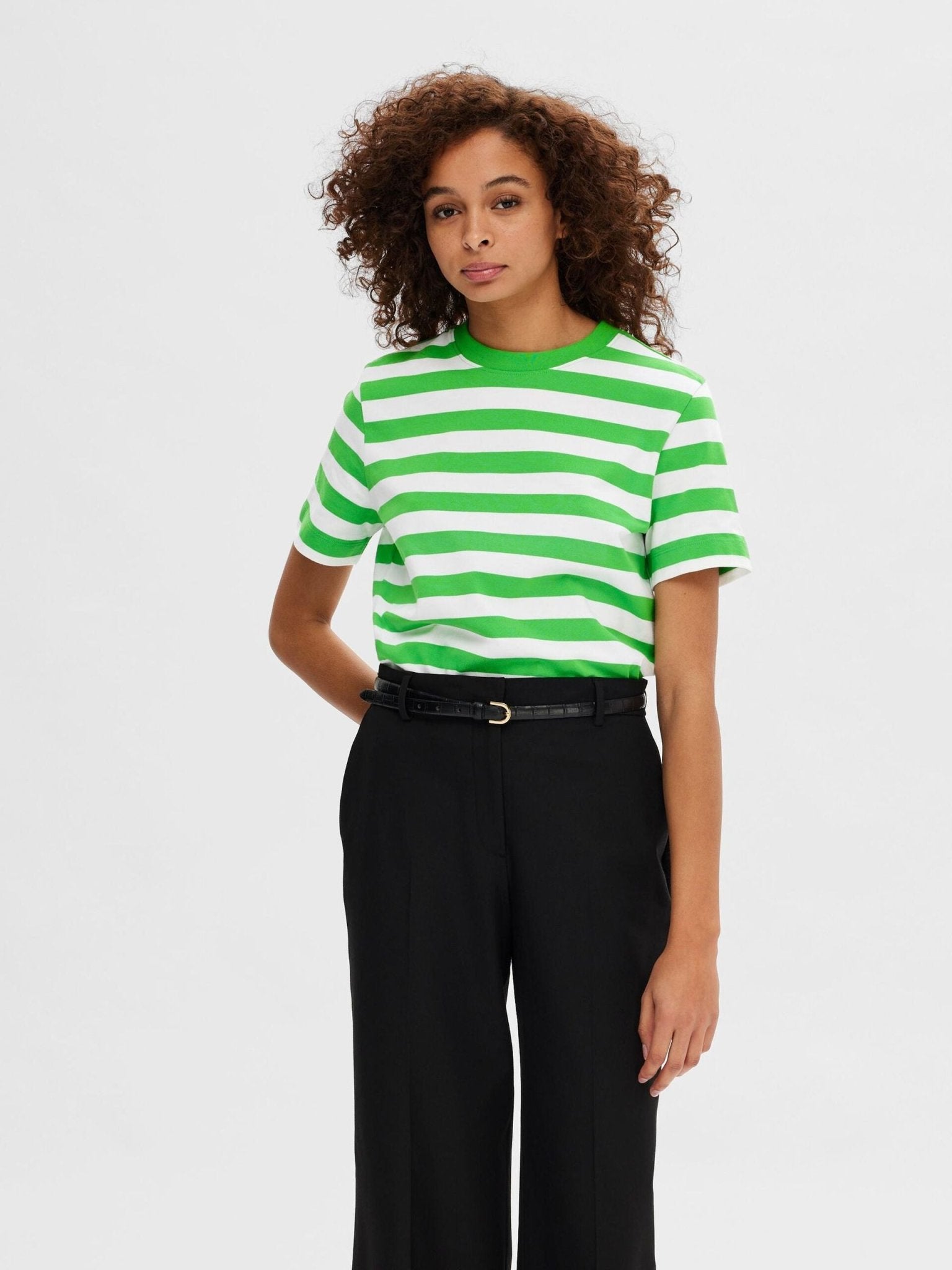 SELECTED FEMME - SS ESSENTIAL TEE CLASSIC GREEN - Annabelle 87